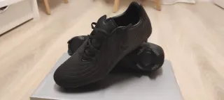 Zapatillas Fútbol Nike Phantom Talla 41 Nuevas