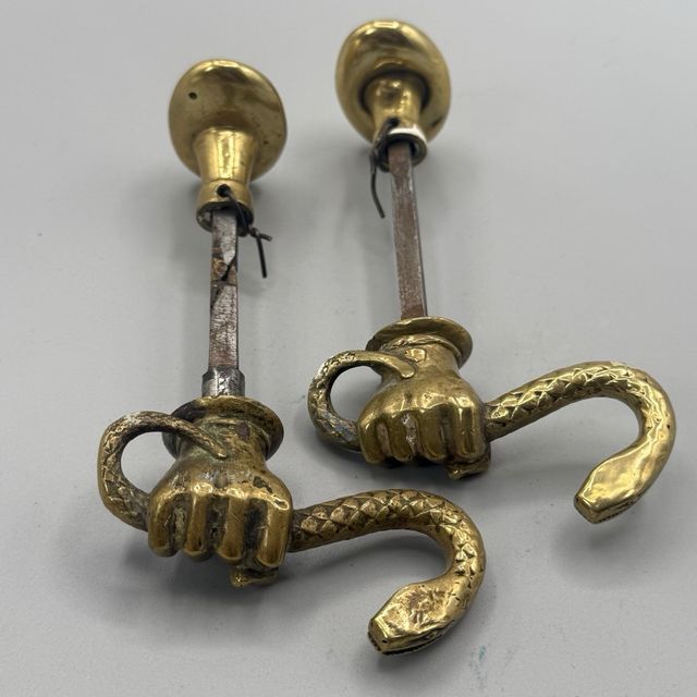 Pareja Manillas Puerta Antiguas. Puño y Serpiente