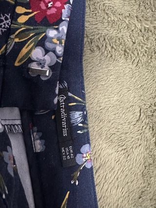 Pantalón corto estampado floral