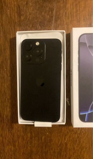 iPhone X modificato in iPhone 16 Pro