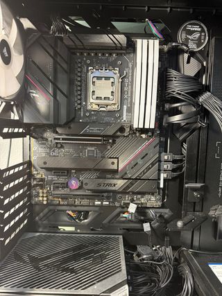 Placa Base ROG Strix B650E-F GAMING WIFI