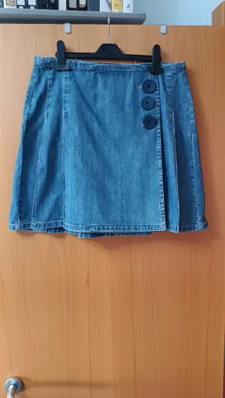 Lote 3 faldas vaqueras talla L/40  a 2€ cada una