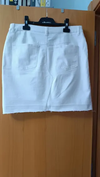 Lote 3 faldas vaqueras talla L/40  a 2€ cada una