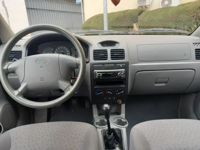KIA Rio 2004