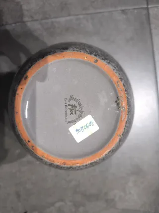 Jarrón Cerámica Negro y Dorado