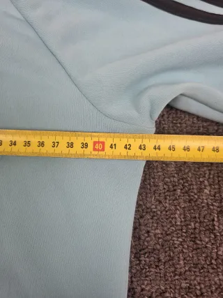 Sudadera Adidas con capucha y 3 rayas