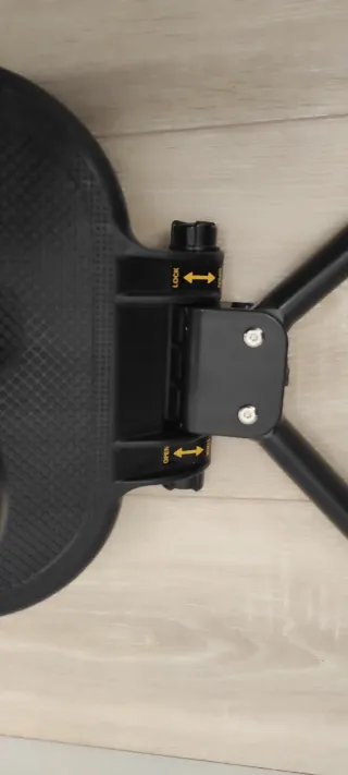 Patinete universal para carrito de bebé con LED