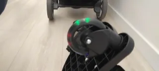 Patinete universal para carrito de bebé con LED