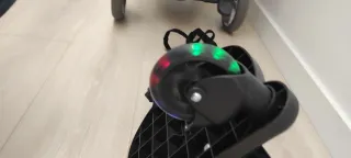 Patinete universal para carrito de bebé con LED