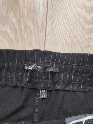 Pantaloni Only gessati tg XS