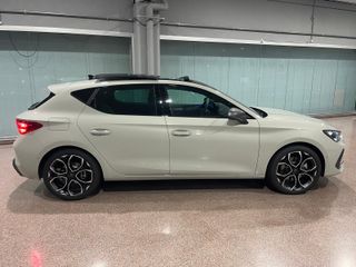 CUPRA Leon 1.5 eHYBRID 204 CV DSG CON TECHO SOLAR!