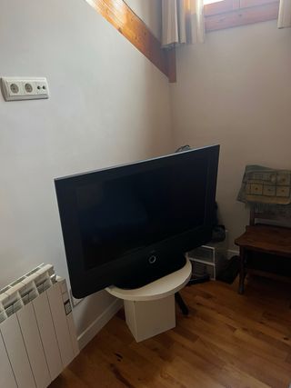 Televisor Loewe Negro