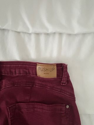 Pantalón Push Up Burdeos