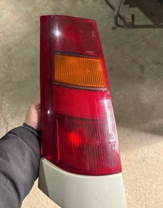 Pilotos Traseros Renault Supercinco GT