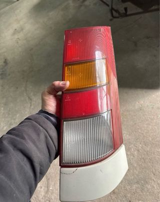 Pilotos Traseros Renault Supercinco GT