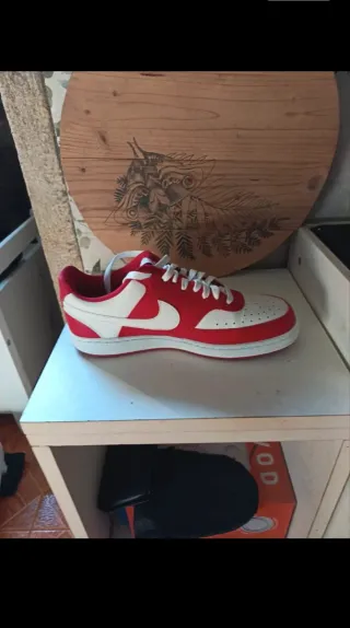 Nike Court Vision Rojo y Blanco