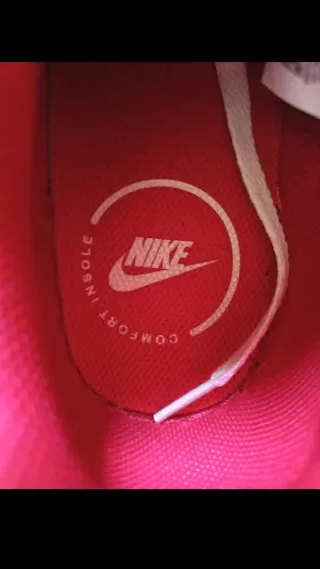 Nike Court Vision Rojo y Blanco