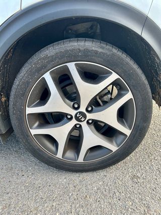 Vendo Kia Sportage 1.6 TGDI GT Line DCT 4x4.