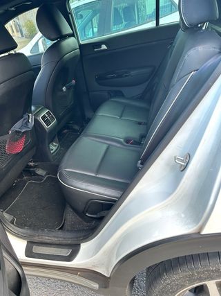 Vendo Kia Sportage 1.6 TGDI GT Line DCT 4x4.