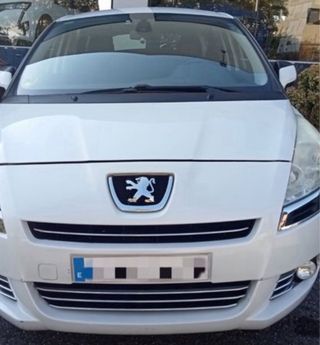 Peugeot 5008 2011