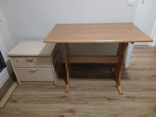 Escritorio de madera