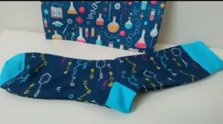 Pack Regalo: Neceser y Calcetines Ciencia