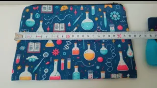 Pack Regalo: Neceser y Calcetines Ciencia