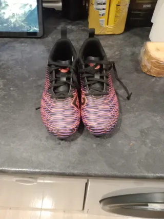 Botas de fútbol Puma niño talla 33