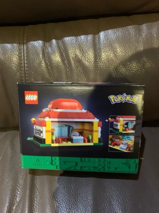 LEGO Mini Pokémon Center 40911