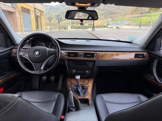 BMW Serie 318i año 2008 perfecto estado pegatina C