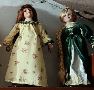 Set di quattro bambole in ceramica vintage