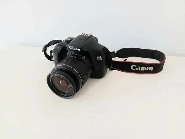 Cámara Canon EOS 1300D con objetivo afbeelding 2