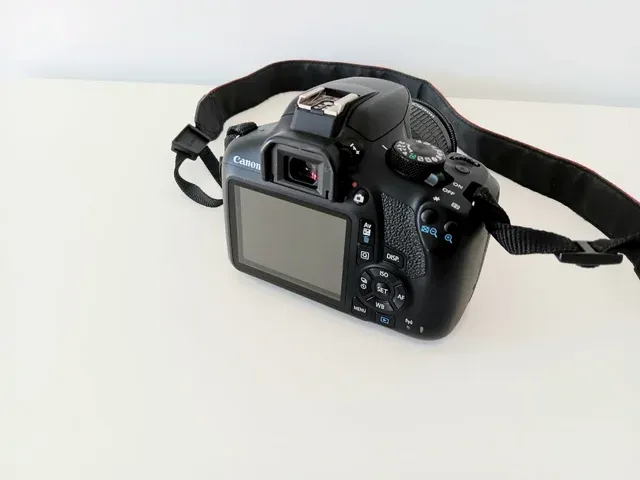 Cámara Canon EOS 1300D con objetivo afbeelding 5