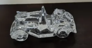 Macchina d'epoca in cristallo