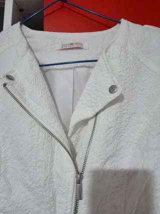 Chaqueta blanca tela