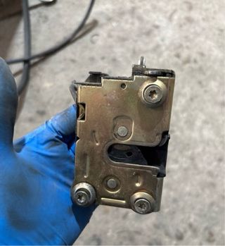 Cerradura Puerta Trasera Izda. Renault Supercinco