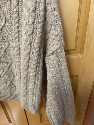 Jersey Stradivarius marrón trenzado Talla XS