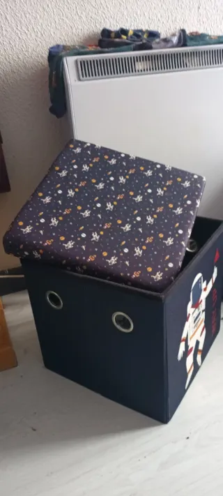 Puf baúl infantil con almacenaje