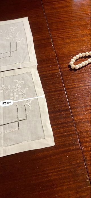 2 Paninhos Decorativos em linho fino