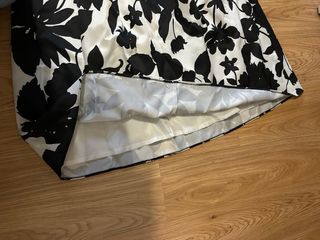 Vestido largo floral con encaje