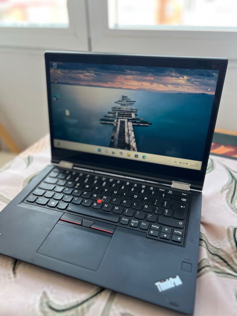 Lenovo X380 Yoga Portátil Negro