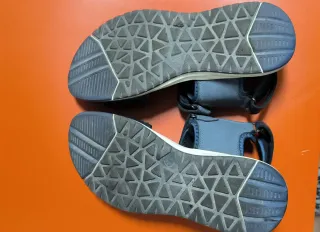 Sandalias niño  azul y blanco Talla 35.