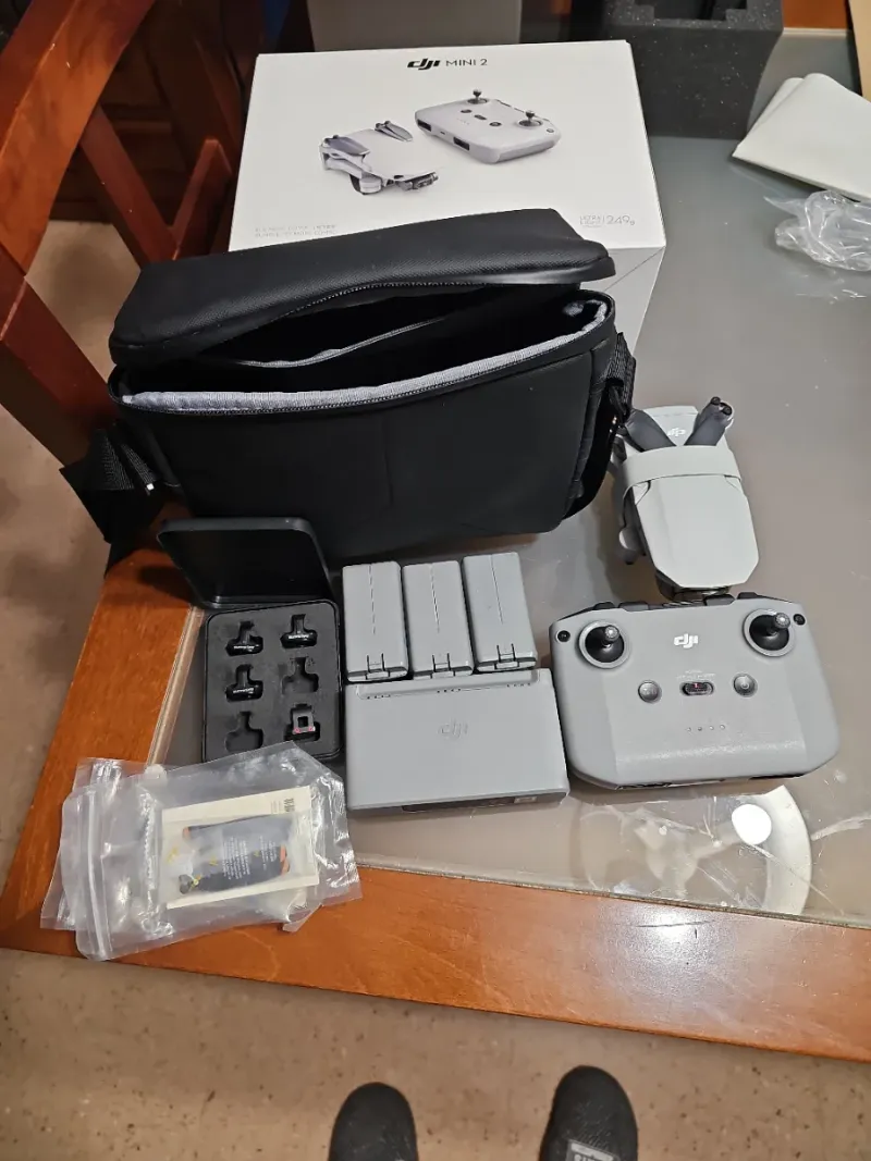 Dron DJI Mini 2 4K combo, 3 baterias y filtros.