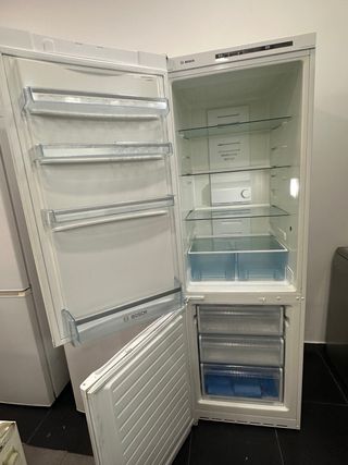 Nevera Bosch semi nueva
