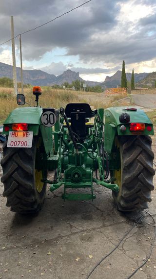 Tractor John Deere 1635 con pala