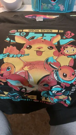 Camiseta Pokemon S Negra Pikachu Meowth