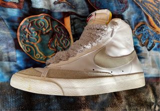 Nike Blazer Mid '77 Talla 45 Beige/Blanco