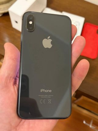iPhone XS 64GB Negro Caja y Funda Roja