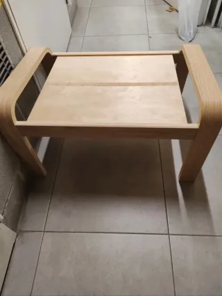 Sillón y reposapiés Poäng IKEA