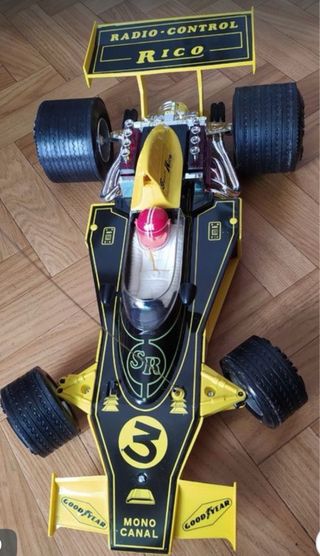 Coche RC Bolido Monocanal Rico Retro